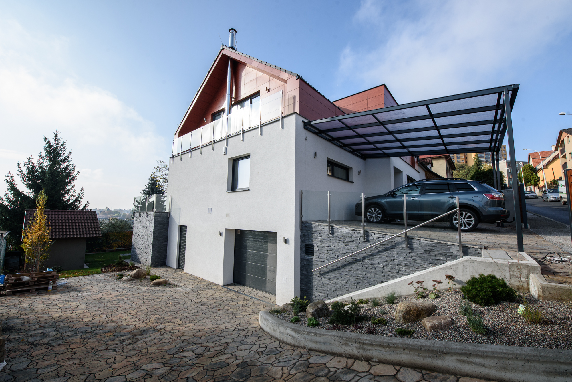 REKONSTRUKCE A PŘÍSTAVBA RODINNÉHO DOMU, PRAHA - KYJE