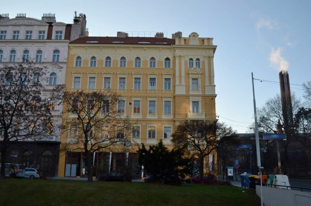 REKONSTRUKCE A NÁSTAVBA BYTOVÉHO DOMU – SOKOLSKÁ UL., PRAHA 